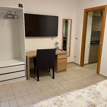 Alex Comfort House Bari Esterno foto